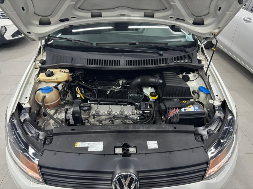 volkswagen fox 1.6 msi trendline 8v flex 4p manual 5p 201614