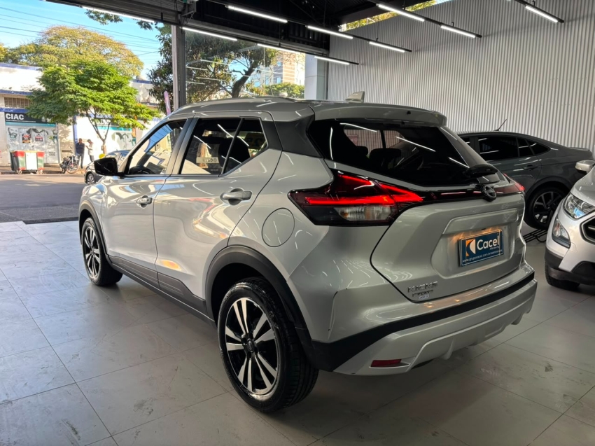 nissan kicks play 1.6 16v flexstart sense xtronic flex 4p automatico 20256