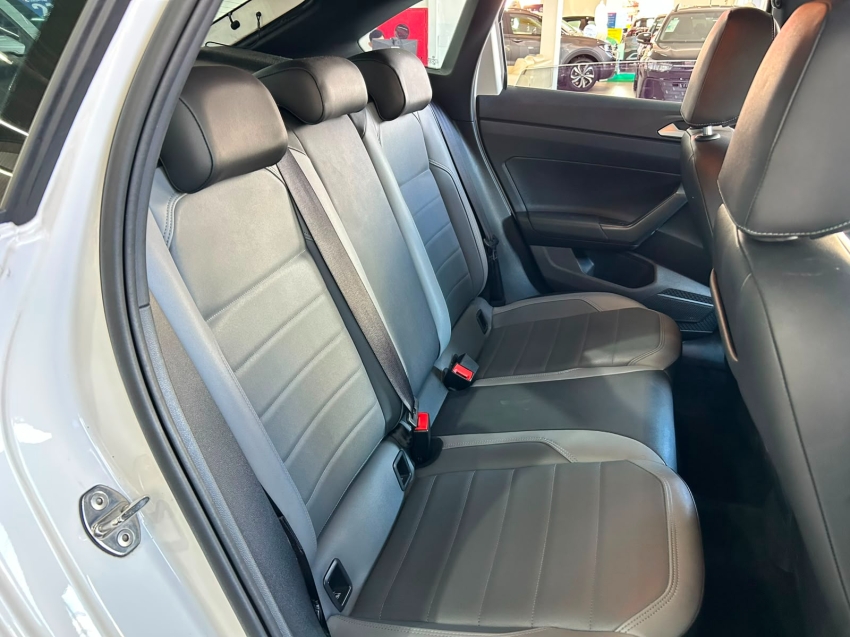 volkswagen nivus 1.0 200 tsi total flex highline automatico 9.9 4p 202414
