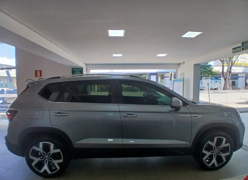 volkswagen taos 1.4 250 tsi total flex highline automatico 4p 202616