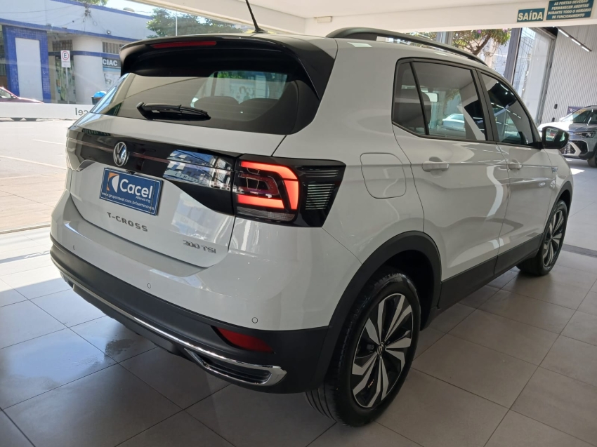 volkswagen t-cross 1.0 200 tsi total flex comfortline automatico 4p 20244