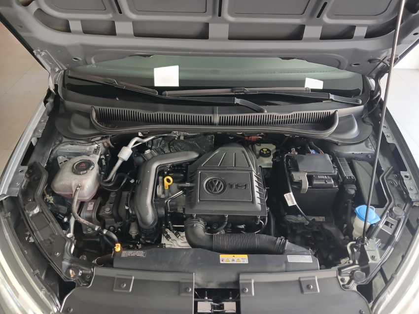 volkswagen taos 1.4 250 tsi total flex comfortline automatico 4p 202419