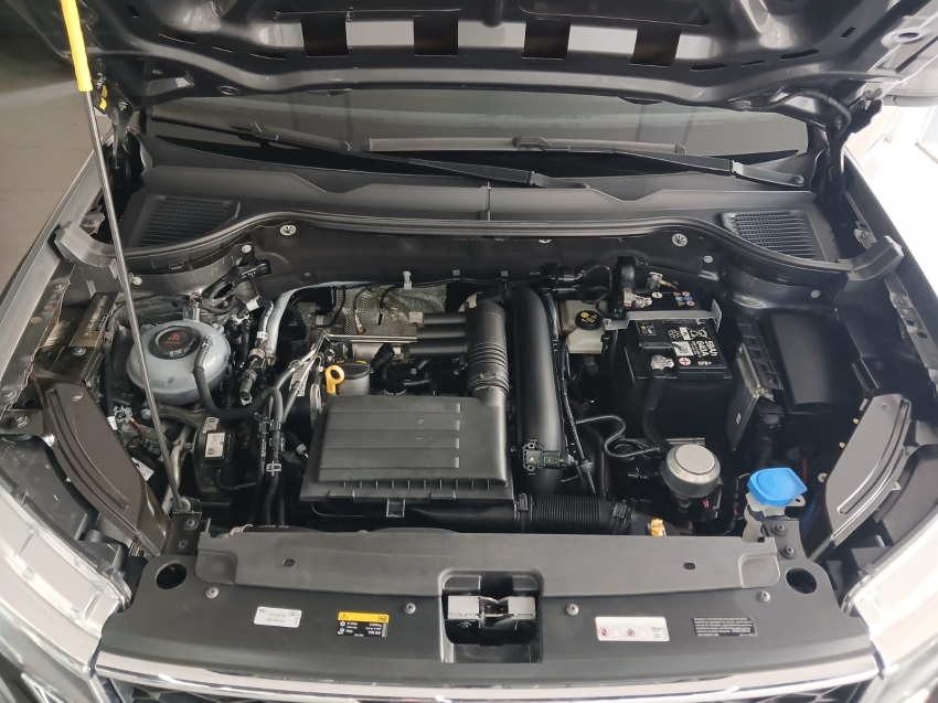 volkswagen taos 1.4 250 tsi total flex comfortline automatico 4p 202418