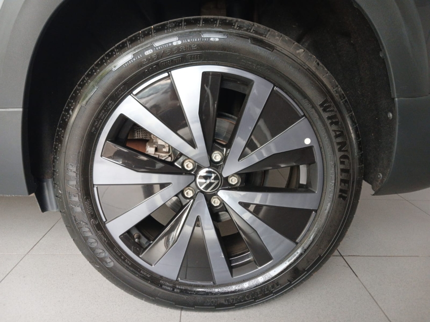 volkswagen taos 1.4 250 tsi total flex comfortline automatico 4p 202419