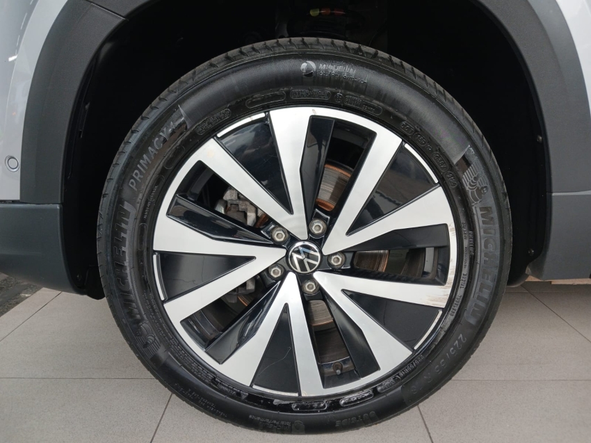 volkswagen taos 1.4 250 tsi total flex highline automatico 4p 202321