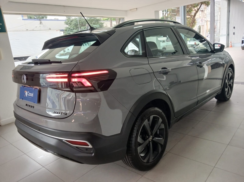 volkswagen nivus 1.0 200 tsi total flex highline automatico 4p 20236