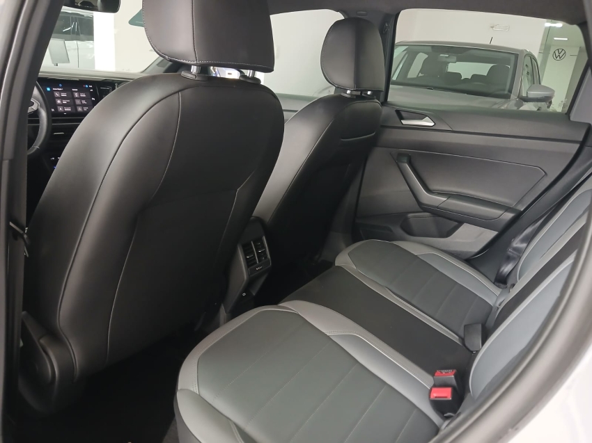 volkswagen nivus 1.0 200 tsi total flex highline automatico 4p 202315