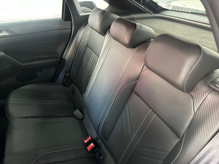 volkswagen nivus 1.0 200 tsi total flex highline automatico 9.9 4p 202613