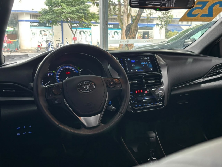 toyota yaris 1.5 16v flex xls multidrive 4p automatico 20256