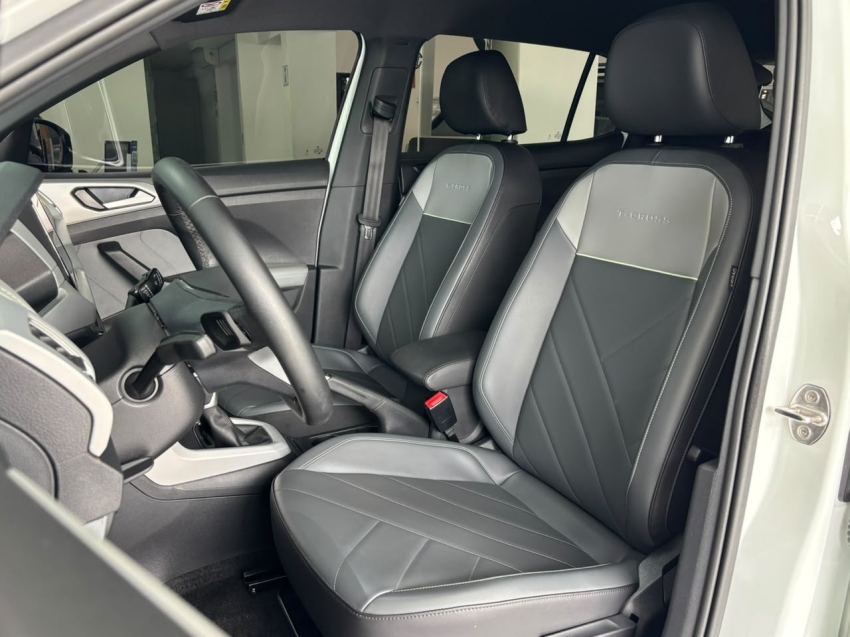 volkswagen t-cross 1.0 200 tsi total flex comfortline automatico 4p 202611