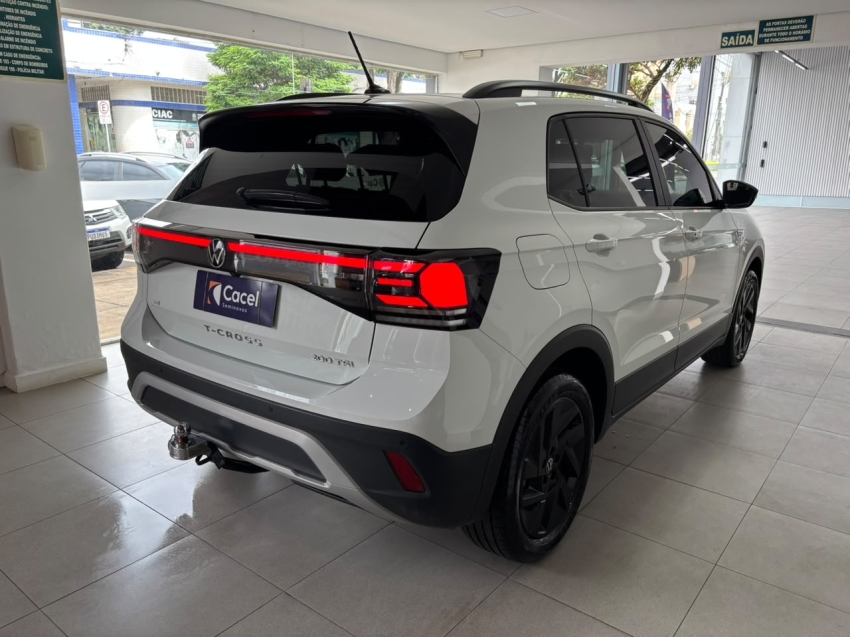 volkswagen t-cross 1.0 200 tsi total flex comfortline automatico 4p 20263