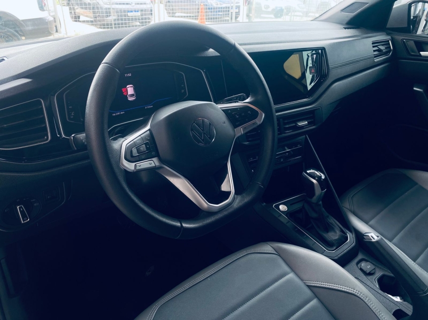 volkswagen nivus 1.0 200 tsi total flex highline automatico 4p 202412