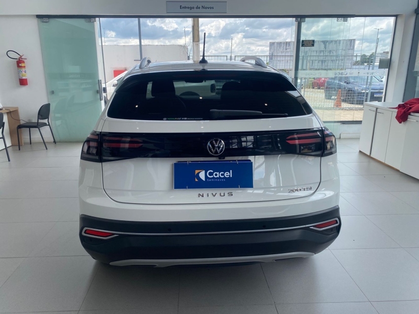 volkswagen nivus 1.0 200 tsi total flex highline automatico 4p 20247