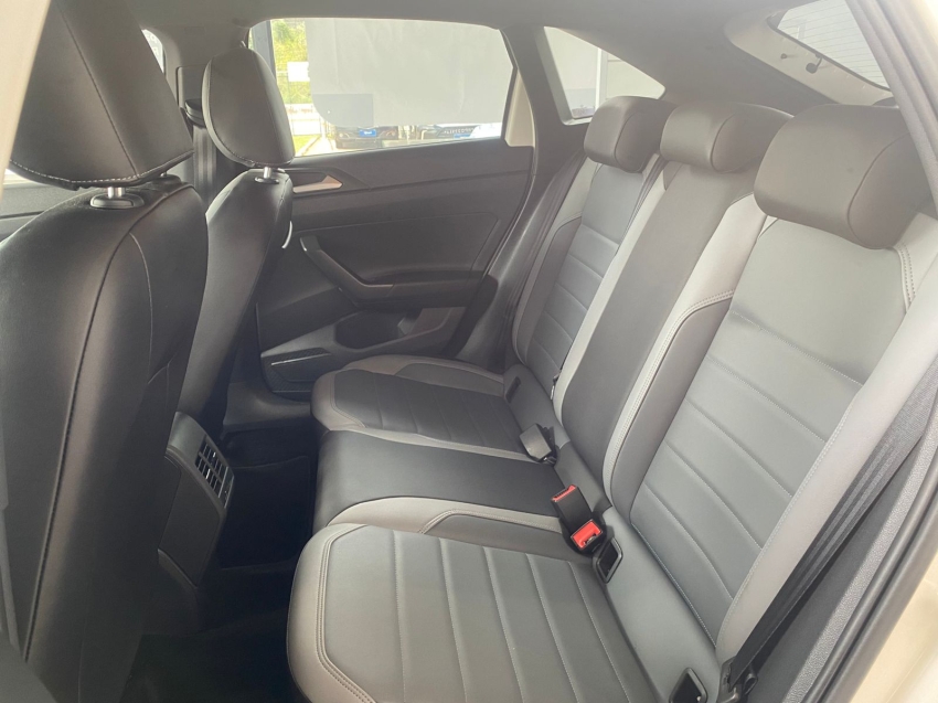 volkswagen nivus 1.0 200 tsi total flex highline automatico 4p 202411