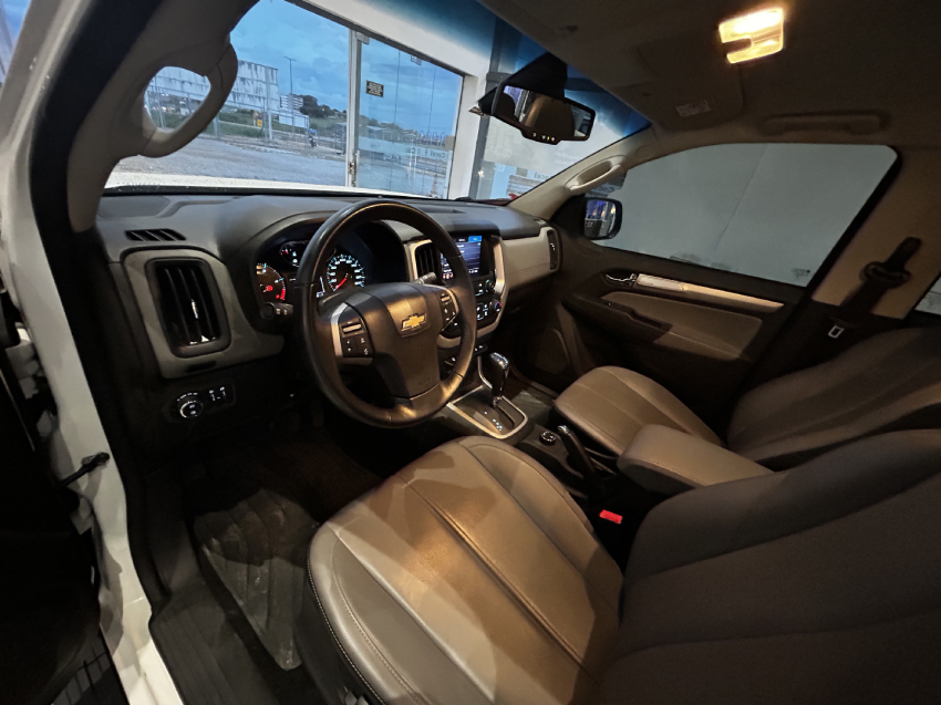 chevrolet s10 2.8 16v turbo diesel ltz cd 4x4 automatico 4p 202415