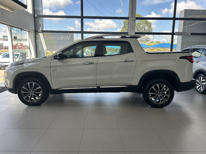 fiat toro 2.0 16v turbo diesel volcano 4wd at9 4p automatico 20197
