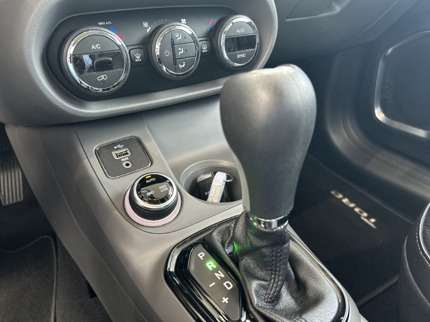 fiat toro 2.0 16v turbo diesel volcano 4wd at9 4p automatico 201912