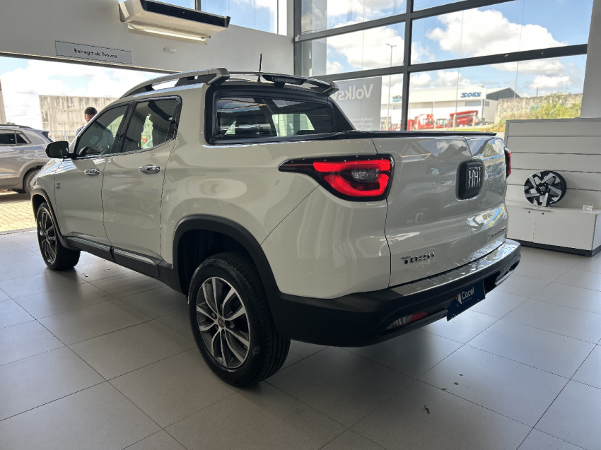 fiat toro 2.0 16v turbo diesel volcano 4wd at9 4p automatico 20196