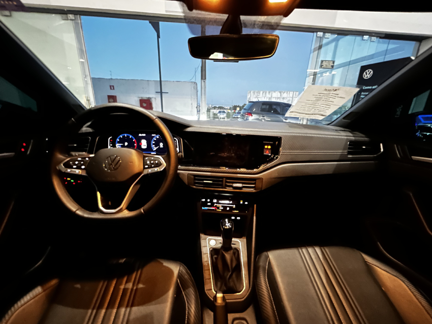 volkswagen nivus 1.0 200 tsi total flex highline automatico 4p 20258