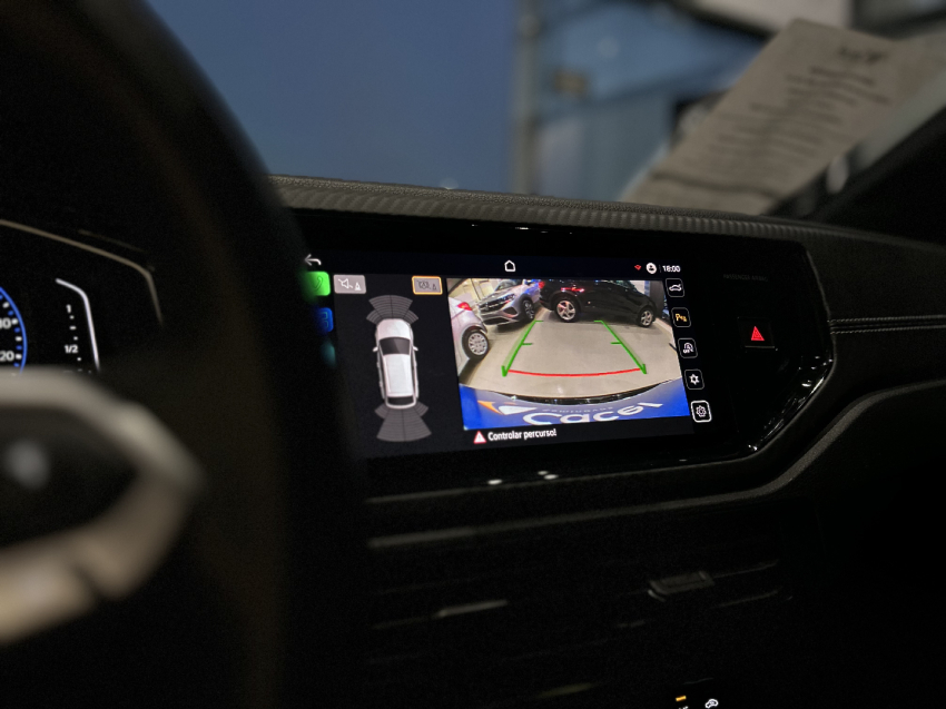 volkswagen nivus 1.0 200 tsi total flex highline automatico 4p 202511