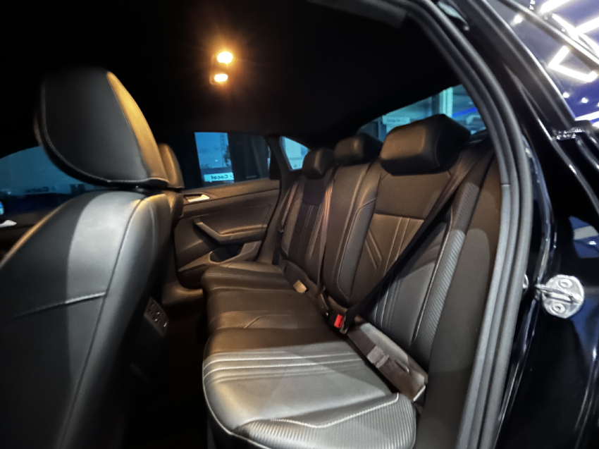 volkswagen nivus 1.0 200 tsi total flex highline automatico 4p 202515