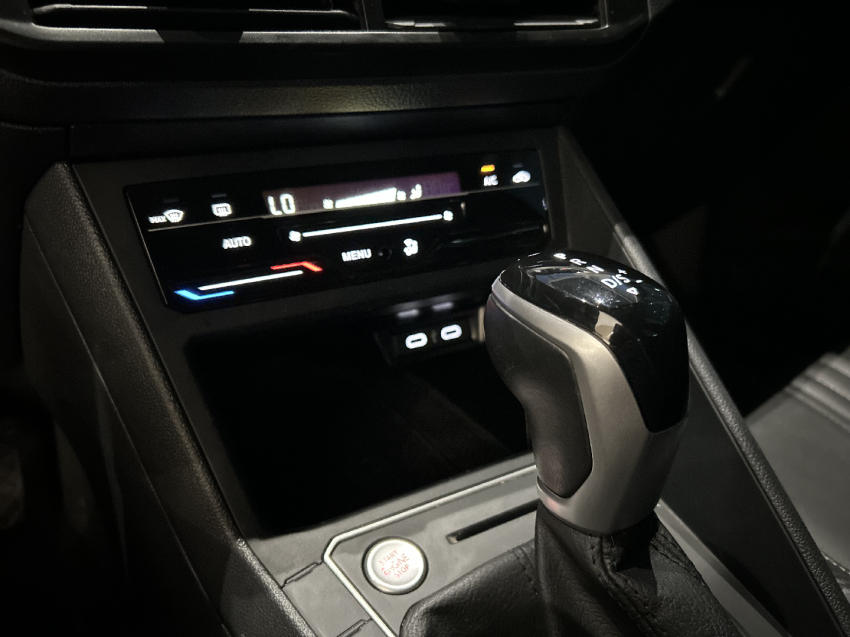 volkswagen nivus 1.0 200 tsi total flex highline automatico 4p 202512