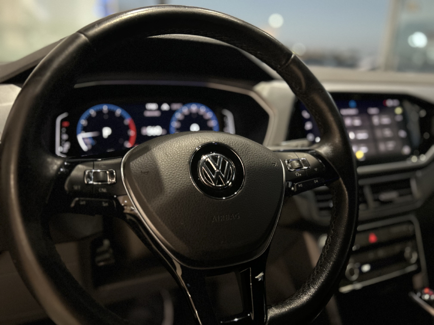 volkswagen t-cross 1.0 200 tsi total flex comfortline automatico 4p 202111
