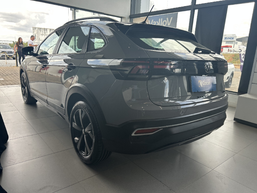 volkswagen nivus 1.0 200 tsi total flex highline automatico 4p 20236