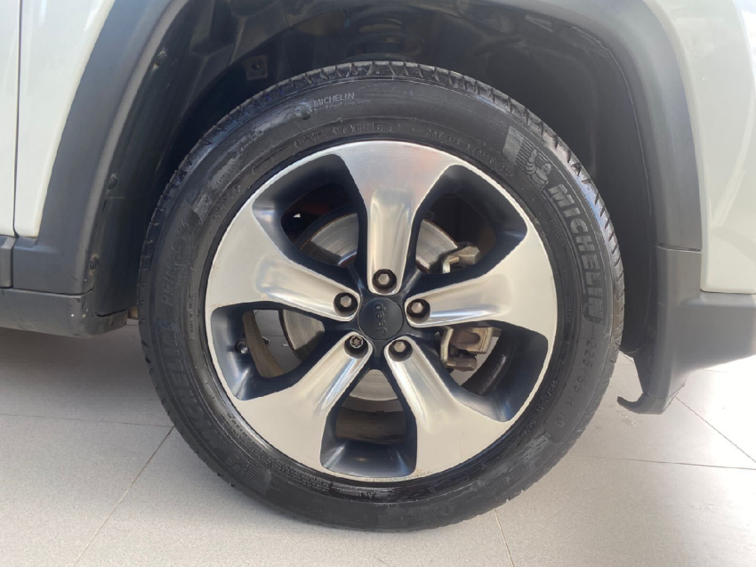 jeep compass 2.0 16v diesel longitude 4x4 automatico flex 4p 201810