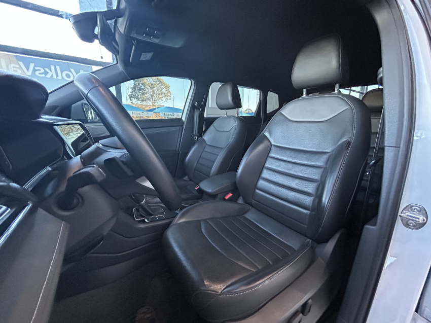 volkswagen taos 1.4 250 tsi total flex highline automatico 4p 202213