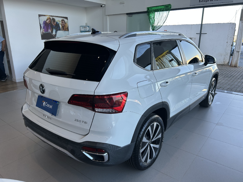 volkswagen taos 1.4 250 tsi total flex highline automatico 4p 20225
