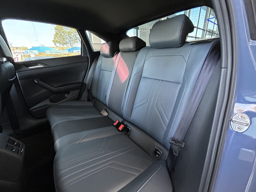 volkswagen nivus 1.0 200 tsi total flex highline automatico 4p 20256