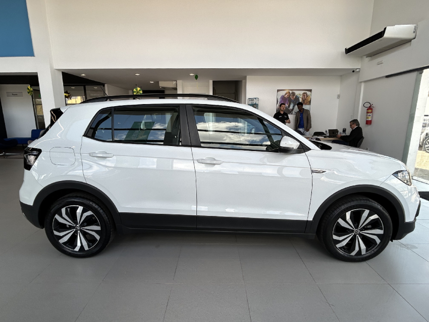 volkswagen t-cross 1.0 200 tsi total flex comfortline automatico 4p 20243