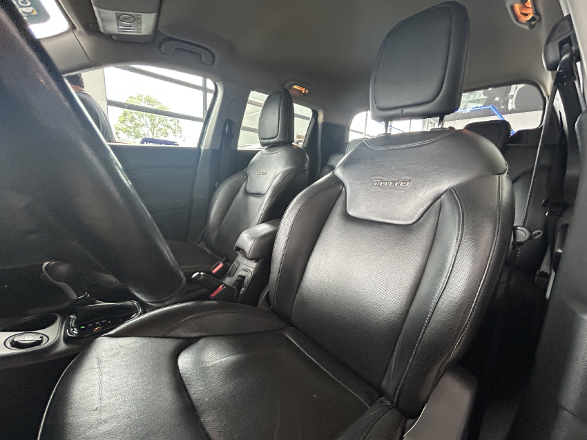 fiat toro 1.8 16v evo flex freedom open edition at6 4p automatico 20176