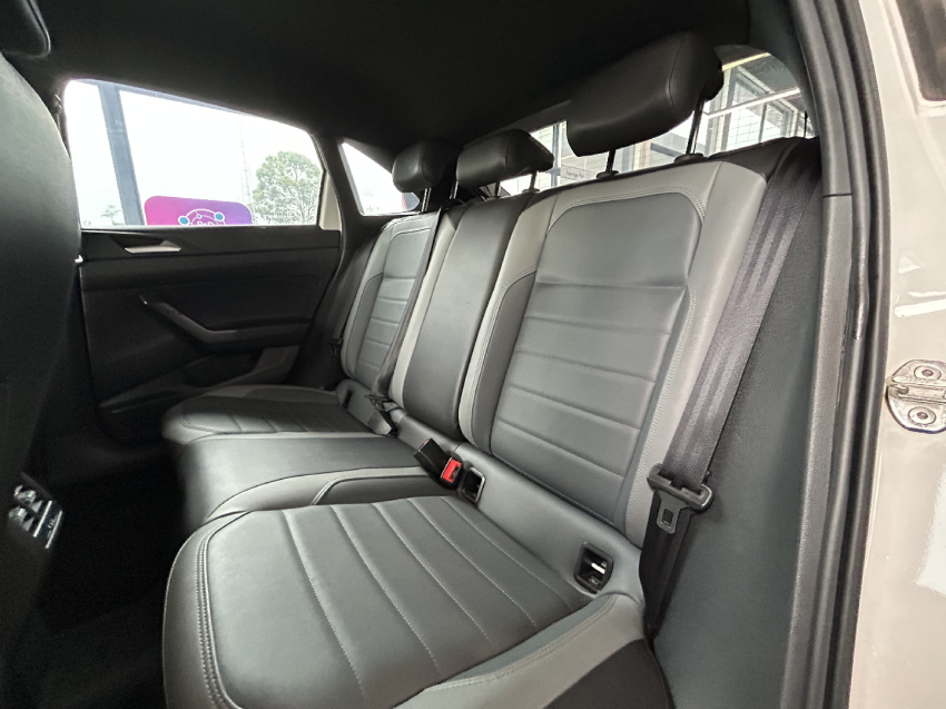 volkswagen nivus 1.0 200 tsi total flex highline automatico 4p 20247