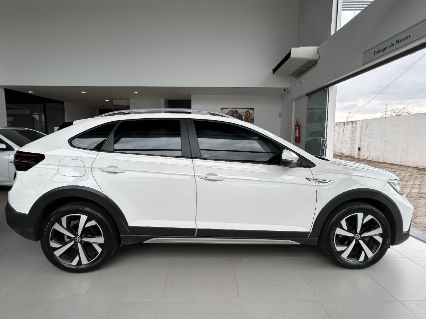 volkswagen nivus 1.0 200 tsi total flex highline automatico 4p 20243