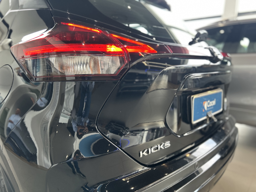 nissan kicks 1.6 16v flexstart exclusive xtronic flex 4p automatico 202214