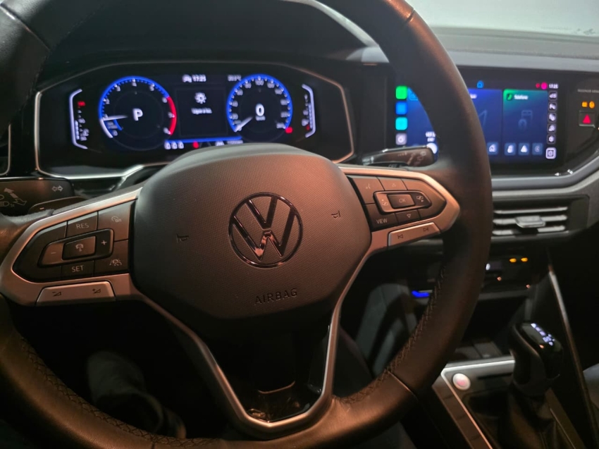 volkswagen nivus 1.0 200 tsi total flex highline automatico 4p 202510