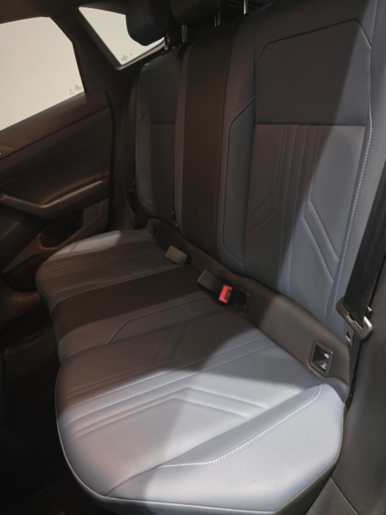 volkswagen nivus 1.0 200 tsi total flex highline automatico 4p 202518