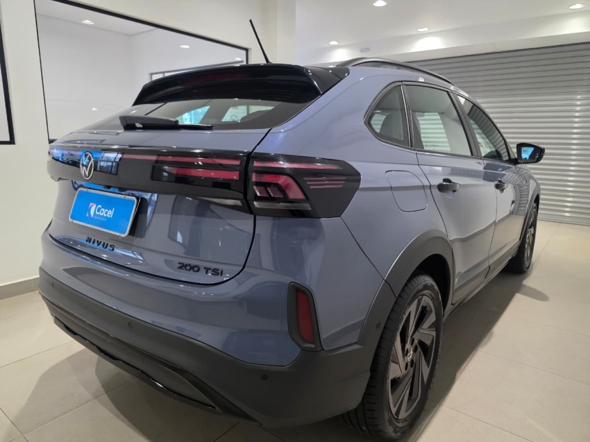 volkswagen nivus 1.0 200 tsi total flex highline automatico 4p 202510