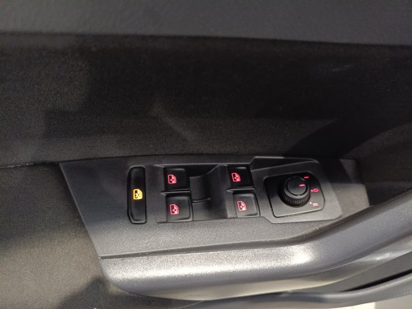 volkswagen nivus 1.0 200 tsi total flex comfortline automatico 4p 202415