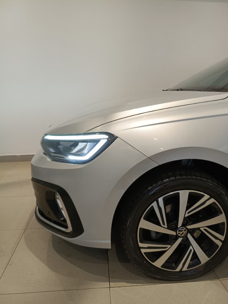 volkswagen virtus 1.0 200 tsi highline automatico flex 4p 20234