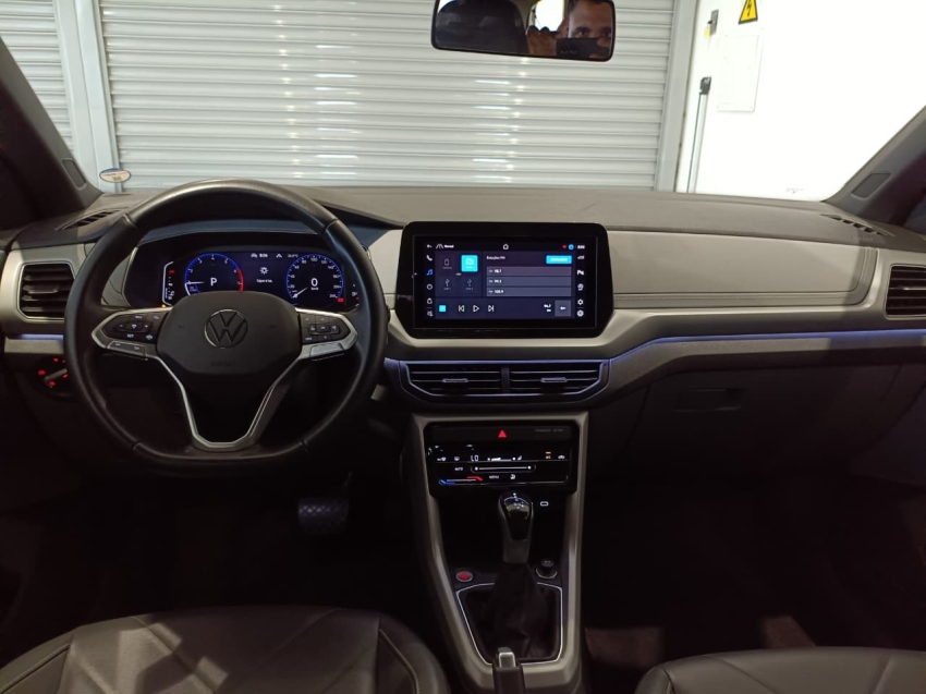 volkswagen t-cross 1.0 200 tsi total flex comfortline automatico 4p 202512