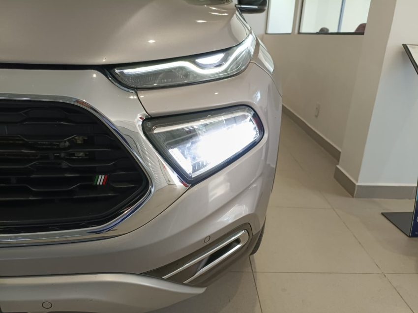 fiat toro 2.0 16v turbo diesel volcano 4wd at9 4p automatico 20255