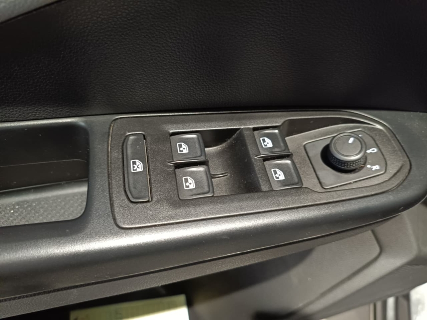 volkswagen taos 1.4 250 tsi total flex comfortline automatico 4p 202318