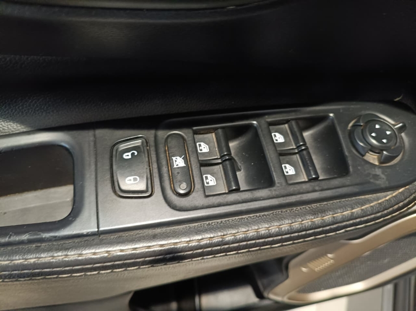 jeep renegade 2.0 16v turbo diesel sport 4p 4x4 automatico 201613