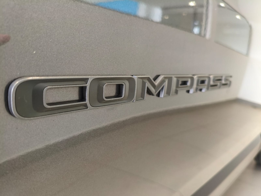 jeep compass 1.3 16v flex night eagle 4x2 automatico 4p 20256