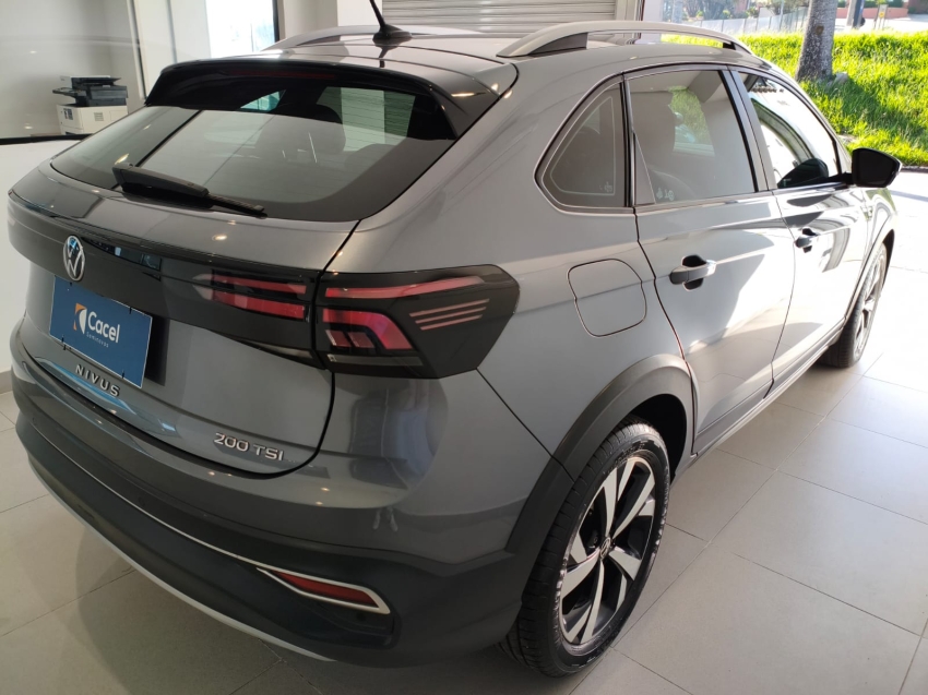 volkswagen nivus 1.0 200 tsi total flex highline automatico 4p 20248