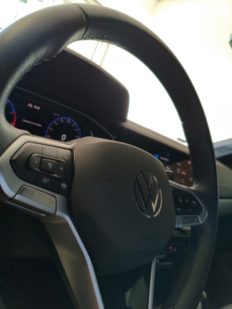 volkswagen nivus 1.0 200 tsi total flex highline automatico 4p 202413
