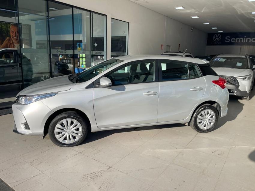 toyota yaris 1.5 16v flex xl multidrive 4p automatico 20255